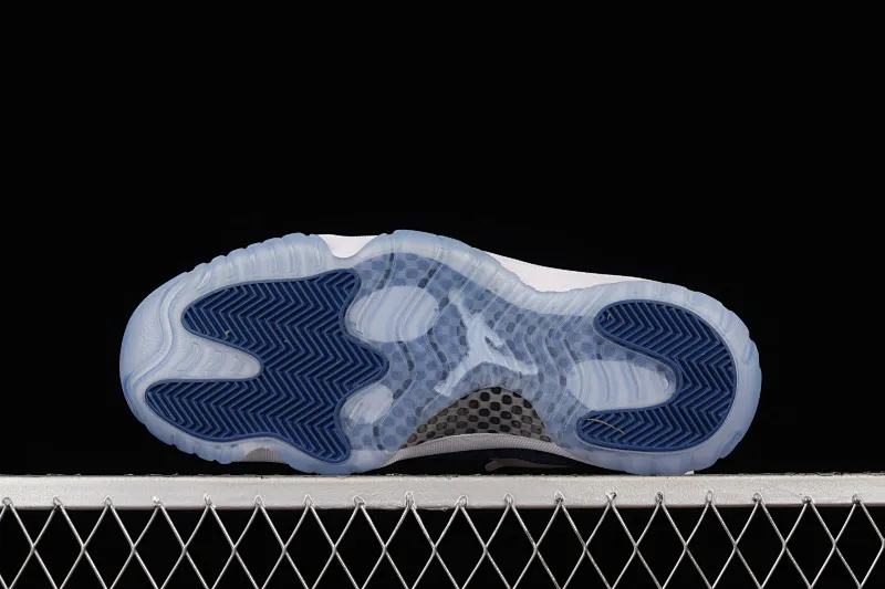 All categories Air Jordan Jordan series basketball shoes Air Jordan 11 F version Air Jordan 11 Low SE Snakeskin AJ11 Joe 11 blue snake pattern genuine carbon CD6846-102